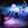 Kép 1/2 - Strandlabda - kék / piros LED-del - 20 cm