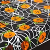 Kép 1/2 - Halloween-i asztalterítő - alumínium hatású - 137 x 183 cm - tök, pókháló