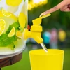 Kép 2/6 - Italadagoló csappal, műanyag pohárszettel - 3,8 l - citrom